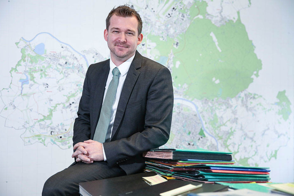 Baubürgermeister Raoul Schmidt-Lamontain (41, Grüne) bekam vom Stadtrat den Auftrag, die im Rat beschlossenen Pläne zu prüfen.