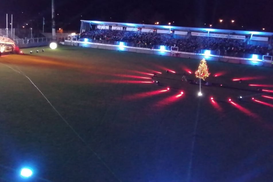 Lichtreflexionen machten das 1. Stuttgarter Weihnachtssingen zu einem tollen Erlebnis.