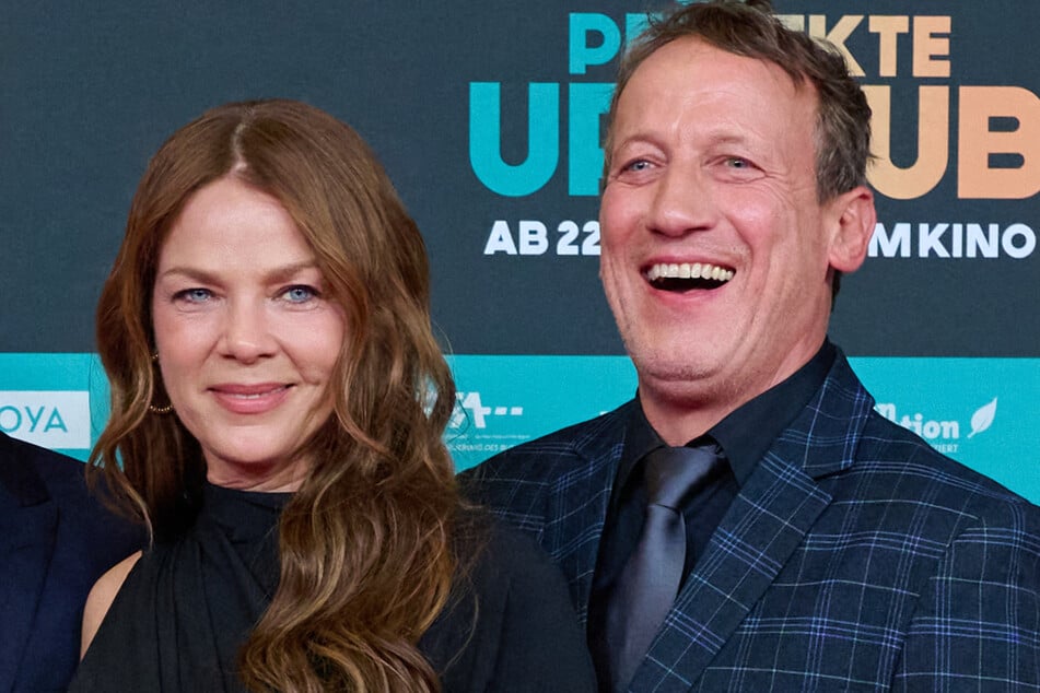 Jessica Schwarz (49) und Wotan Wilke Möhring (59) verkörpern in "Der perfekte Urlaub" das Ehepaar Eva und Rocco.