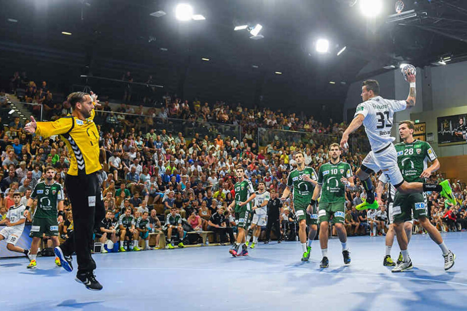 Das erste Spiel in der neuen Halle musste der HC Elbflorenz als Verlierer verlassen.