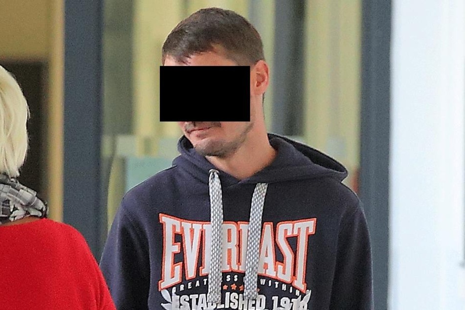 Mittwoch stand Franco D. (36) wegen seines versemmelten Bankraubs vor dem Kadi.