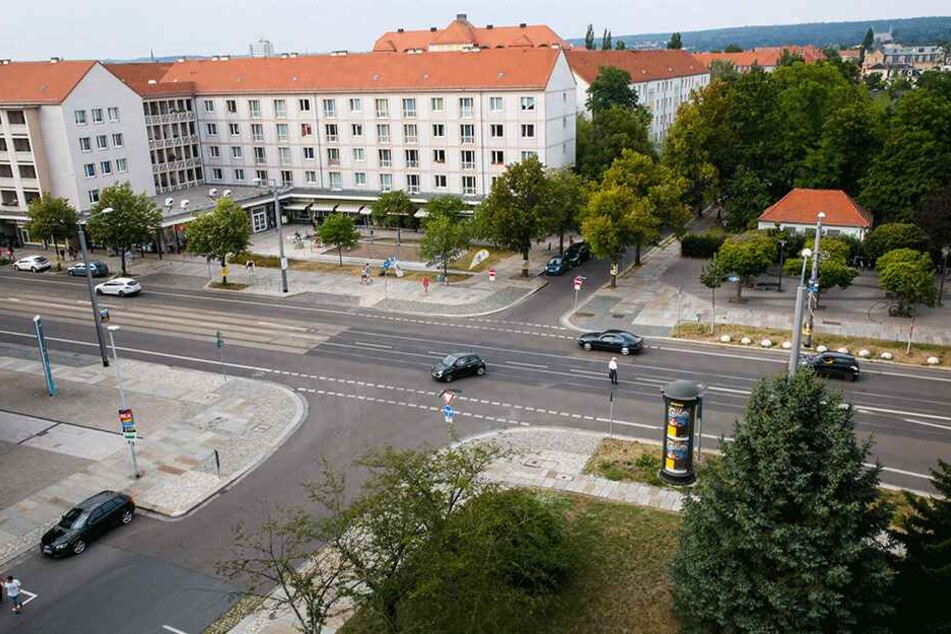 Seit Donnerstag hat die Stadt den Knotenpunkt Borsbergstraße/Tittmannstraße entschärft.