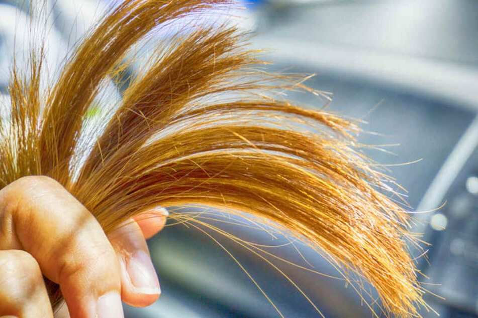 Mütter verlieren nach der Geburt oft viele Haare: Das kann für Babys gefährlich werden. (Symbolbild)