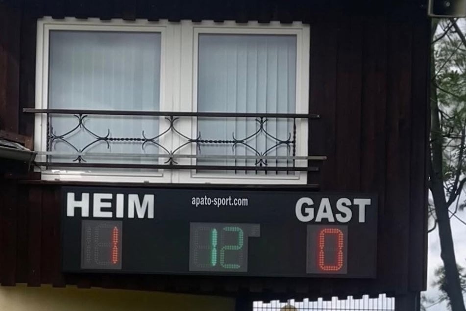 Beim Stand von 1:0 wurde die Partie nach 12 Minuten abgebrochen.