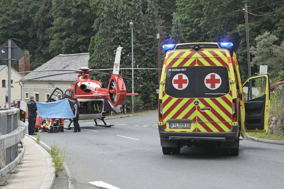 Ein Rettungshubschrauber musste den Schwerverletzten in ein Hospital bringen.