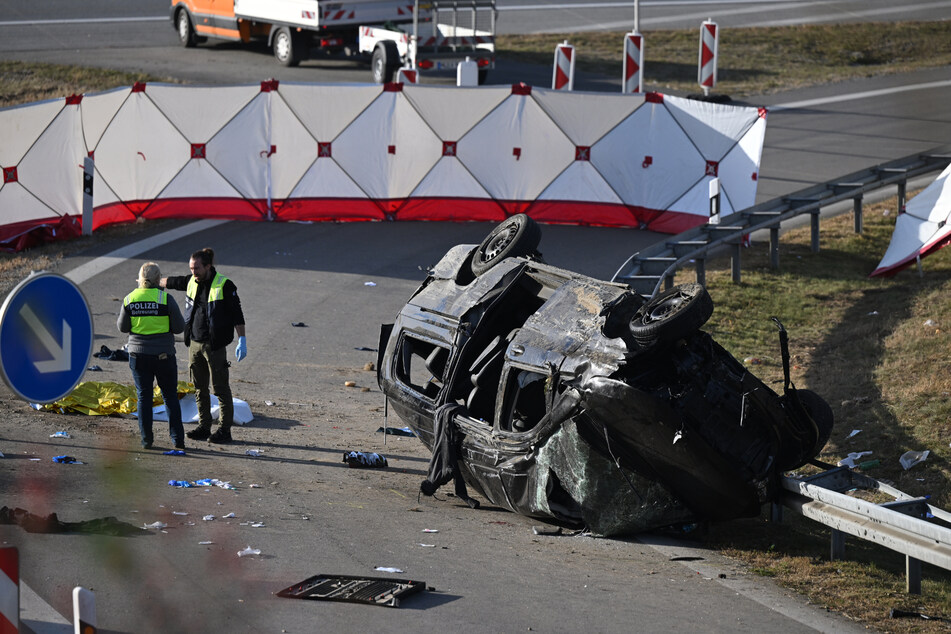 Beim Unfall eines Schleuserfahrzeugs auf der Autobahn 94 sind am vergangenen Freitag sieben Menschen gestorben und mehrere schwer verletzt worden. (Archiv)