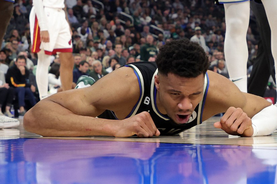 Giannis ruled out of Game 1 with lower back contusion after fall
