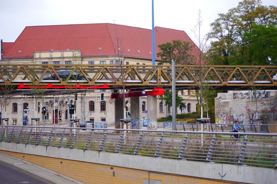 Eine neue Brücke am Damaschkeplatz soll ganze 27 Millionen Euro kosten.