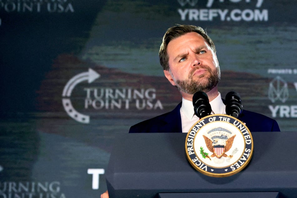 JD Vance debates Mississippi college students during Turning Point USA event