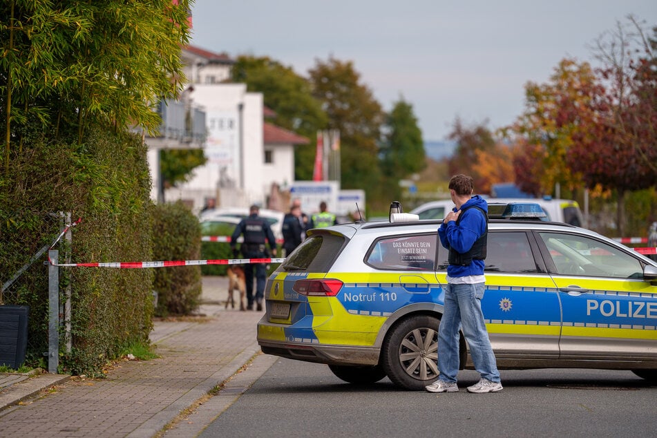 Der Bereich rund um den Tatort wurde weiträumig abgesperrt.