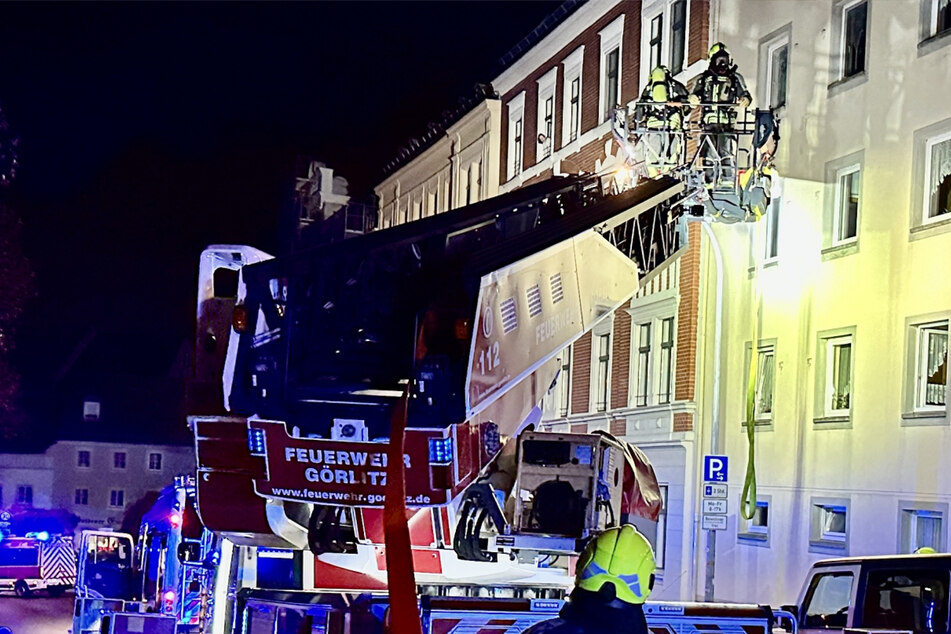 Vier Verletzte nach Brand in Innenstadt: Darunter zwei Kleinkinder!