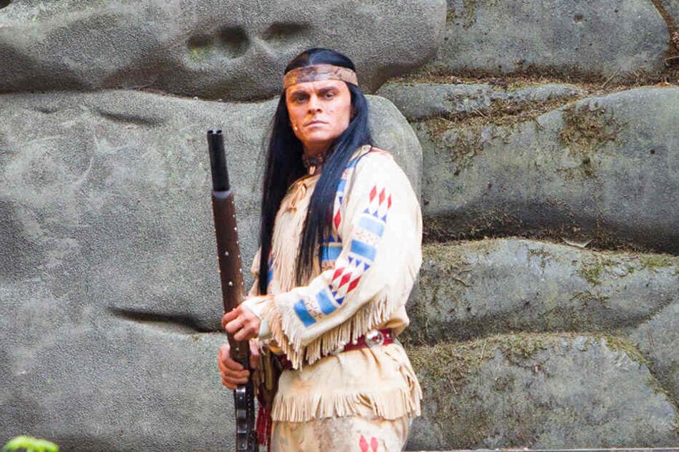 Kann sich auf neue schlagfertige Kampfgegner freuen: Winnetou alias Berndt-Canana auf der Felsenbühne Rathen.