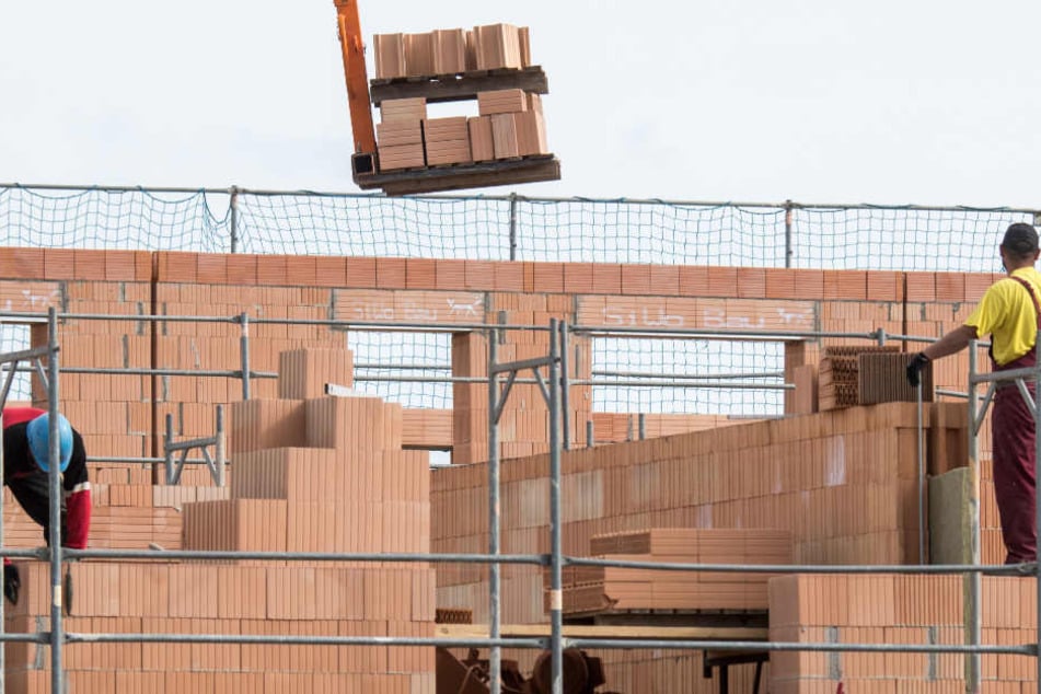 In Bayern haben bereits mehr als 2700 Familien Baukindergeld beantragt. (Symbolbild)
