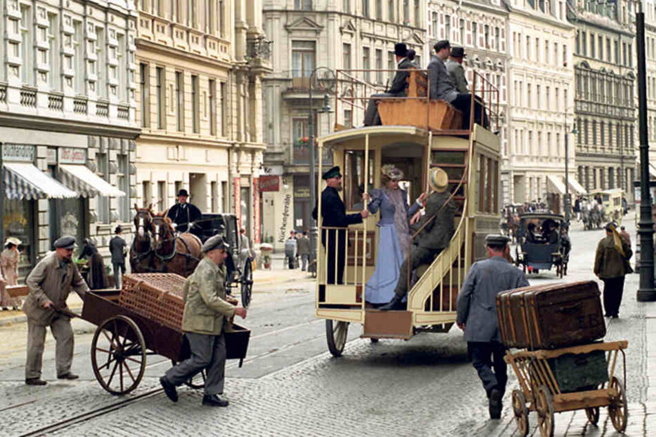Das sieht echt aus. Berlin? Nein, Görlitz. Hier bei den Dreharbeiten zu einem
Zille-Film.