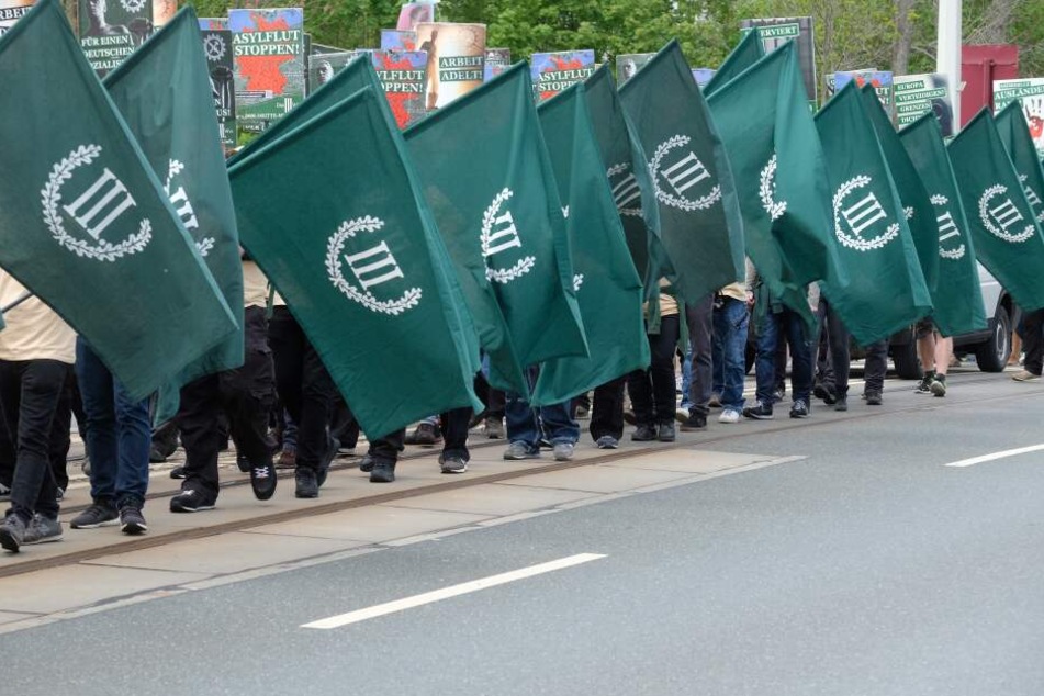 Der dritte Weg ist eines rechtsextreme Kleinpartei, die auch bei den Stadtratwahlen in Erfurt angetreten war.