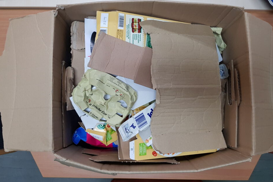Die Lieferungen waren als Altpapier getarnt.