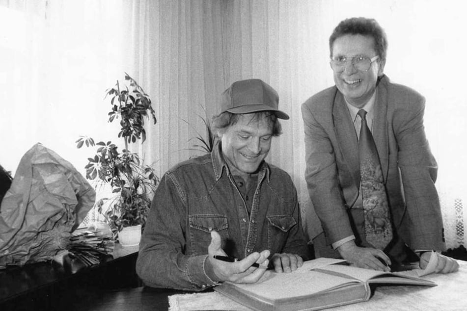 Das war ein großer Tag für Lommatzsch! Terence Hill war 1995 zu Gast 
beim damaligem Bürgermeister Klaus Dieter Hirsch.