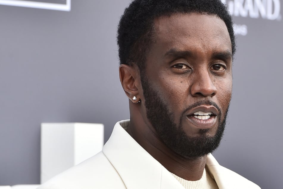 Ex-Freundin von P. Diddy packt über Misshandlungen aus, doch sie liebt ihn immer noch