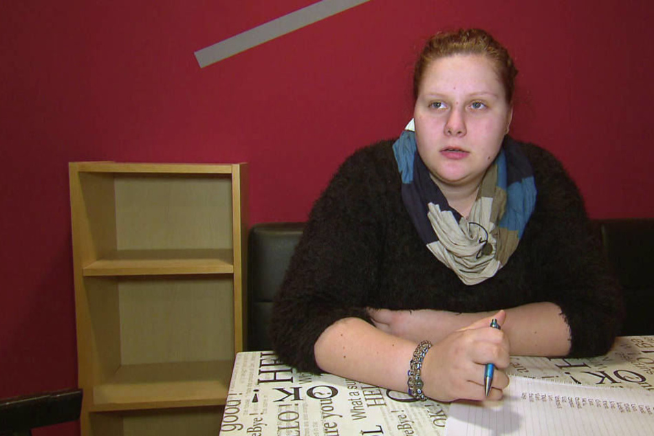 Fünf Leute darf Lavinia einladen. Auf ihrer Liste stehen natürlich sehr viel mehr Freunde. Also plant Lavinia ihre Party einfach hinter dem Rücken von Mama Silvia.