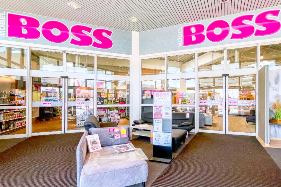 Bei Möbel Boss fallen ab Samstag (28.2.) massiv die Preise auf fast alles