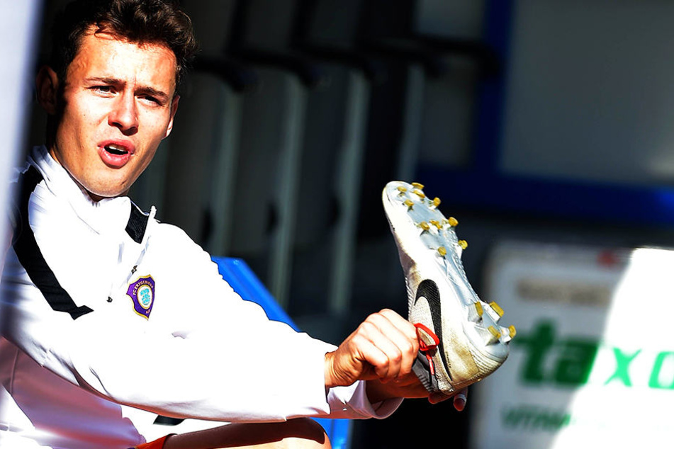 Clemens Fandrich wechselte vor der Partie die Schuhe.