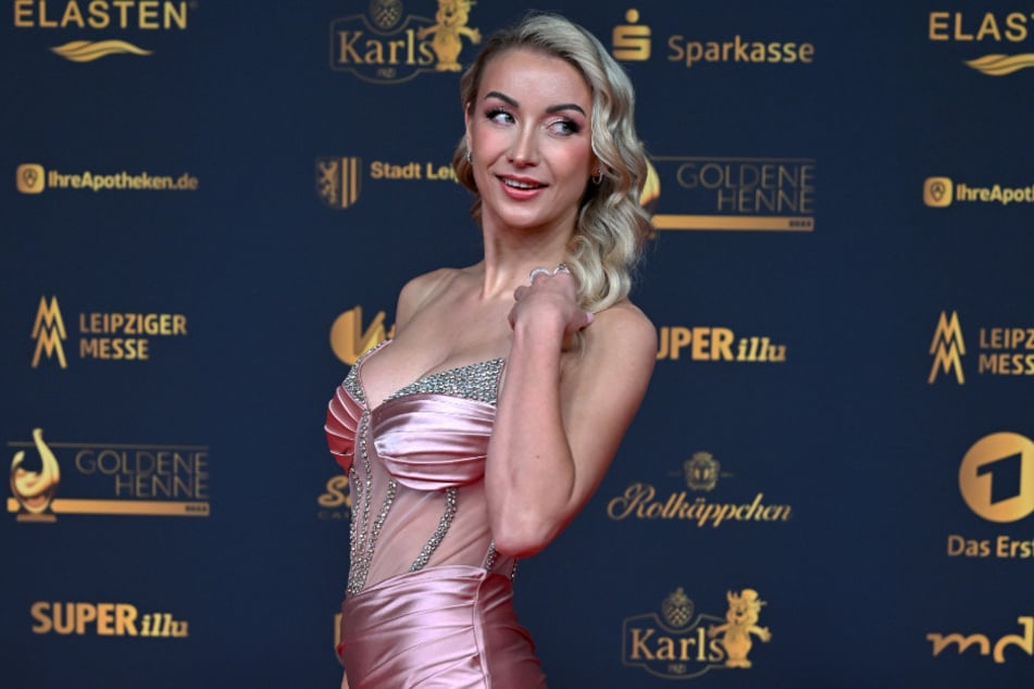 Die Schlagersängerin hat am Donnerstag nach drei Jahren die Trennung von Freund Daniel bekannt gegeben.