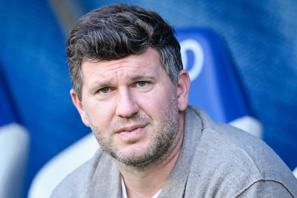 TSG-Sportgeschäftsführer Andreas Schicker (38) hat die Verpflichtung des gebürtigen Frankfurters am Montag offiziell bekannt gegeben.