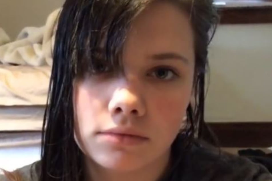 TikTok user Kinsey Dixon wanted to change her hair color. It didn't go as planned.