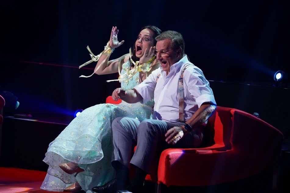 Jan Hofer (68) und Tanzpartnerin Christina Luft (29) freuten sich in der letzten Show über ihre Punkte.