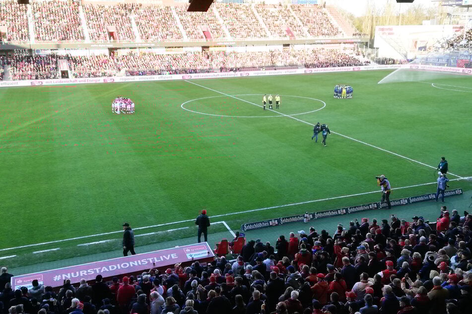 Volle Ränge am Dienstagabend: Die Euphorie in Cottbus ist zurück!