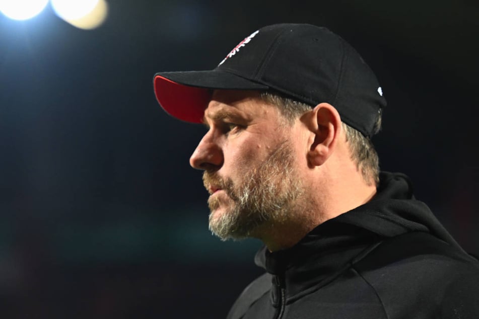 Steffen Baumgart (53) sieht die Gäste aus Freiburg besser für Englische Wochen gerüstet, als sein eigenes Team.