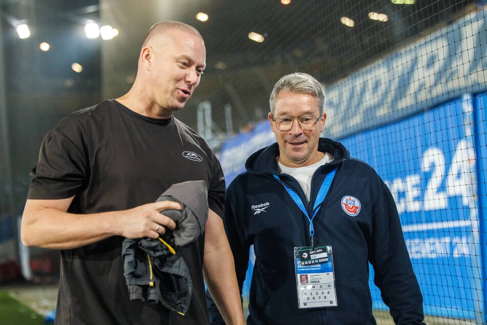 Aufsichtsrats-Boss Sebastian Eggert (45, l.) und Vorstands-Chef Ronald Maul (53) haben klare Vorstellungen vom neuen Trainer.