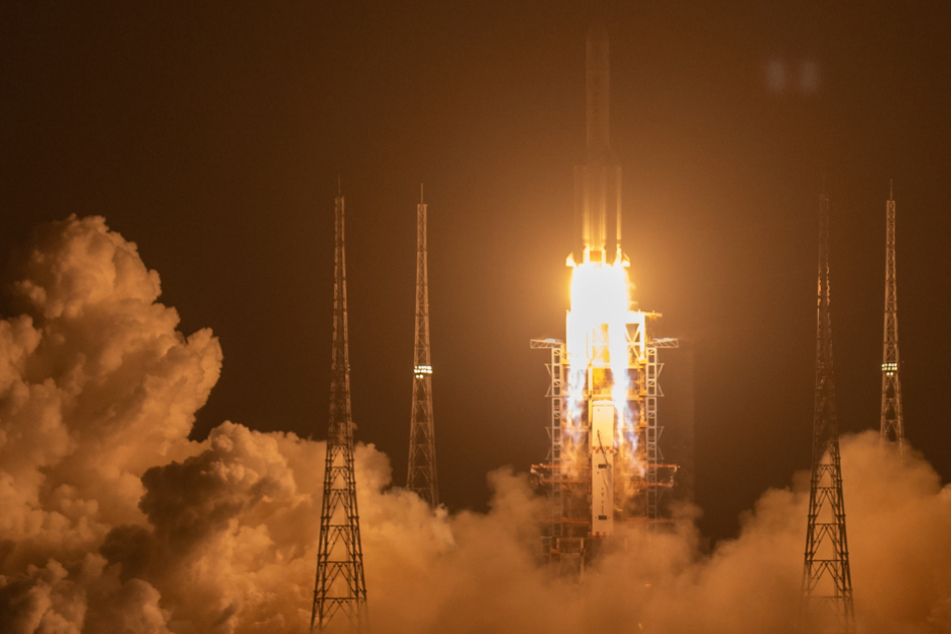 China gelingt Raketenstart von historischer Mond-Mission
