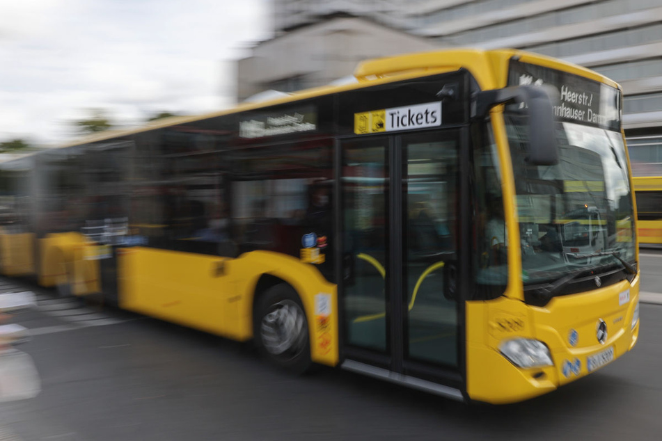 Ab April wird die Fahrt mit den öffentlichen Verkehrsmitteln in Berlin und Brandenburg deutlich teurer. (Symbolfoto)