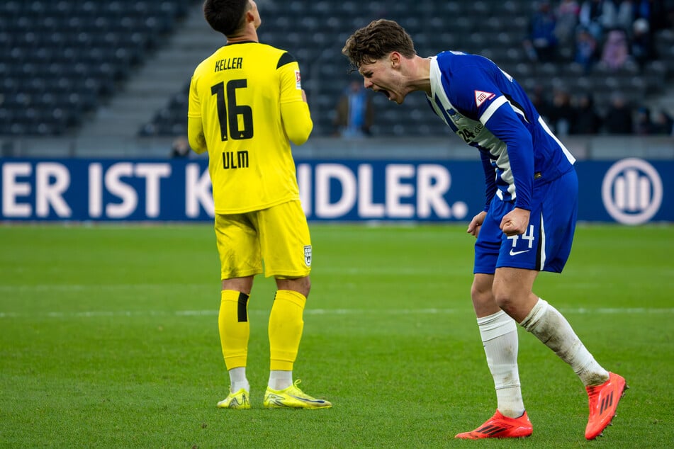 Linus Gechter (20) schreit nach dem 2:2 gegen Ulm seinen Frust raus.