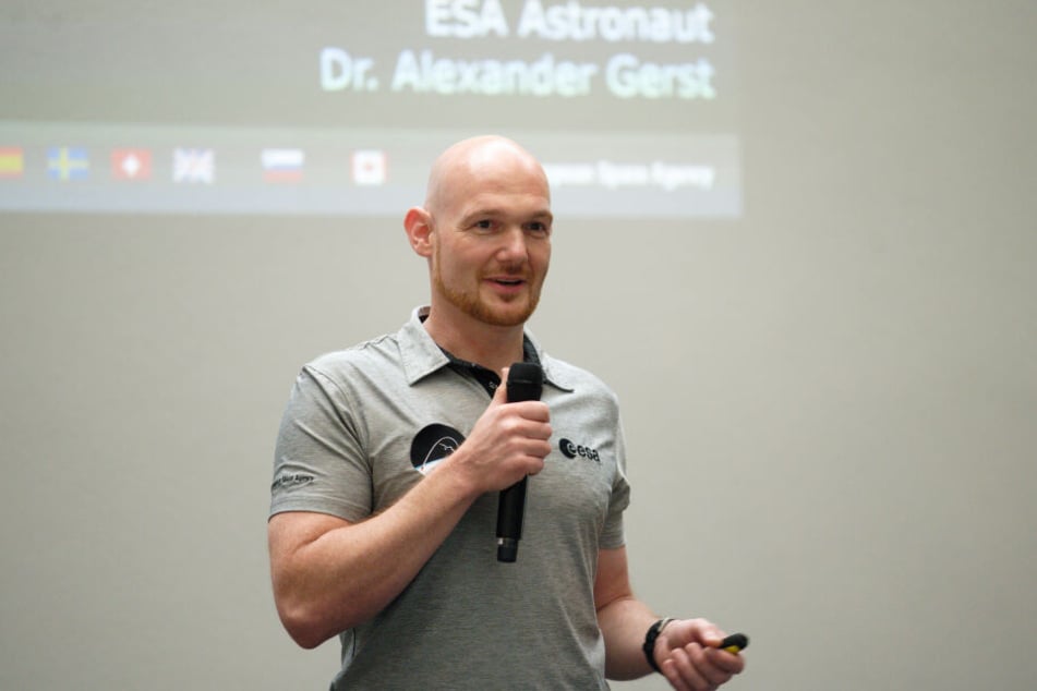 Alexander Gerst sprach am Montagabend vor Schülern über seine Aufenthalte auf der Internationalen Raumstation (ISS).