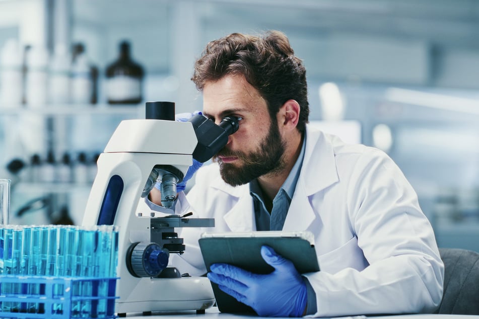 Die Uniklinik möchte unerkannte genetische Ursachen identifizieren und gezielt zur Verbesserung der Versorgung beitragen. (Symbolfoto)