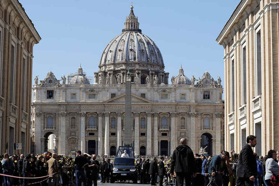 Die Dramaserie ist die Fortsetzung der 2016 veröffentlichten TV-Serie "The Young Pope".