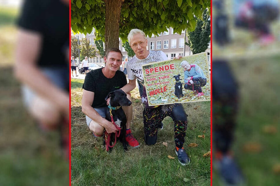 Wolle Förster (64, r.) und sein Lebensgefährte Norbert spenden 9 000 Euro dem Tierheim Freital. Dort war bis vor einem Jahr Hündin Laila zu Hause.