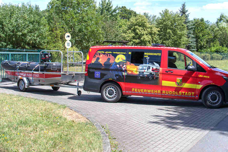 Mit einem Kanu war ein Senior auf der Saale unterwegs.