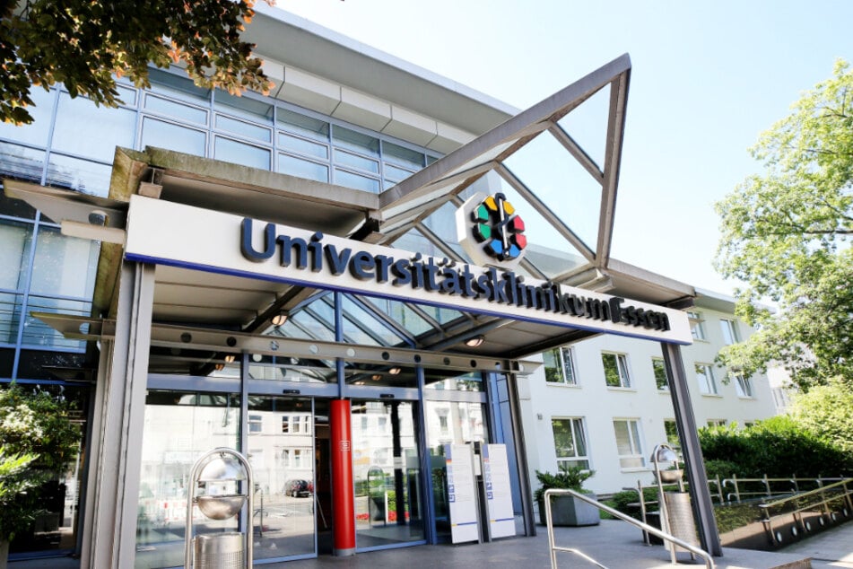 Der Eingang zur Essener Uniklinik.