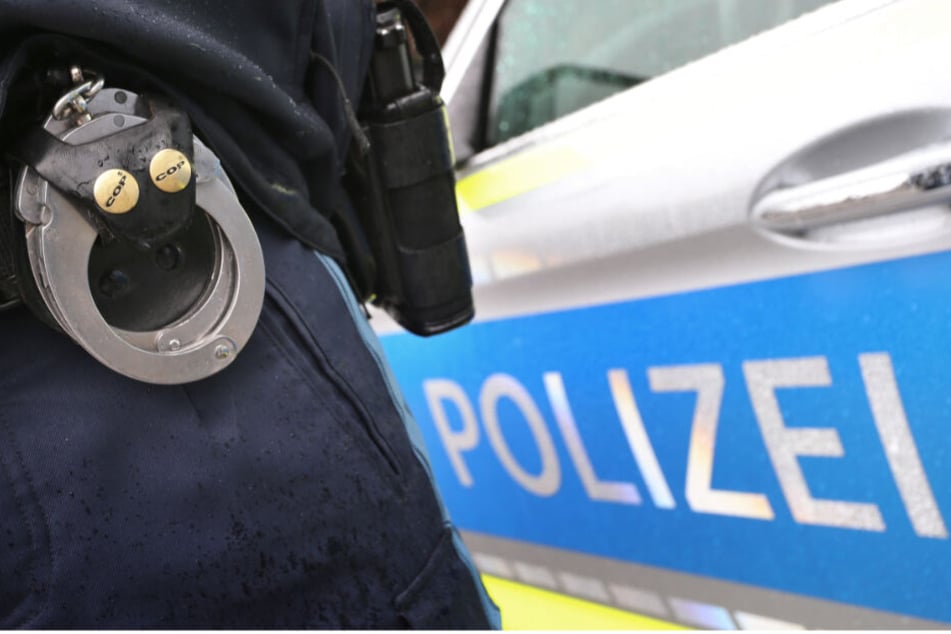 Die Polizei fand außerdem ein Messer am Tatort. (Symbolbild)