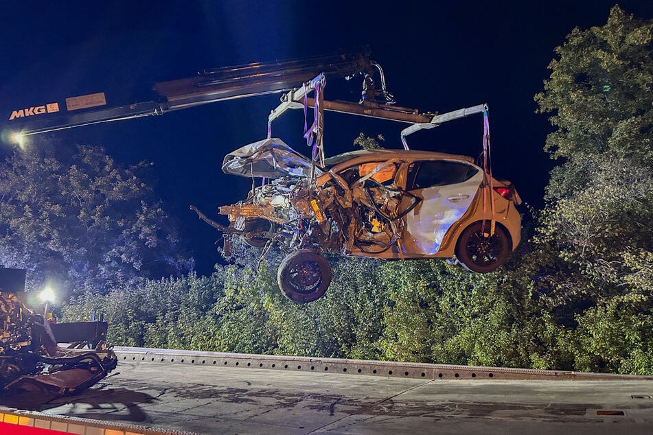 Im osthessischen Großenlüder kam es am späten Mittwochabend zu einem tödlichen Frontalcrash.