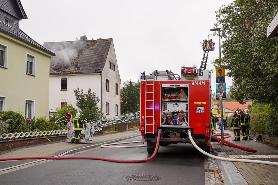 Mehrere Feuerwehren löschten das Feuer bis 18.30 Uhr.