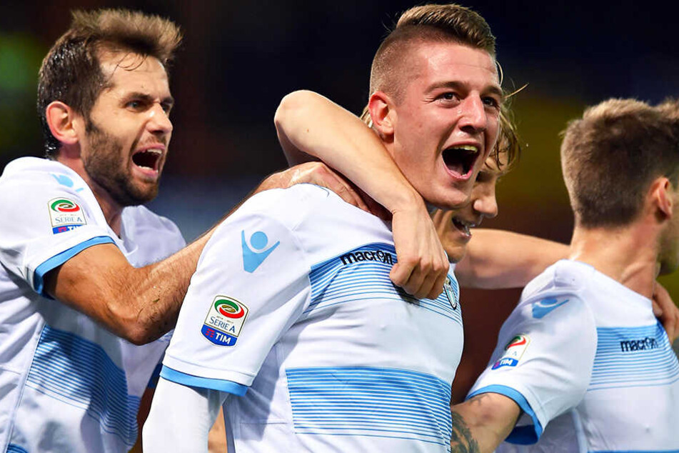 Spielintelligenter Mittelfeldakteur: Die Kreise von Sergej Milinkovic-Savic (M., im Trikot von Lazio Rom) müssen von Toni Kroos und Joshua Kimmich eingeschränkt werden, wenn Deutschland erfolgreich sein will.