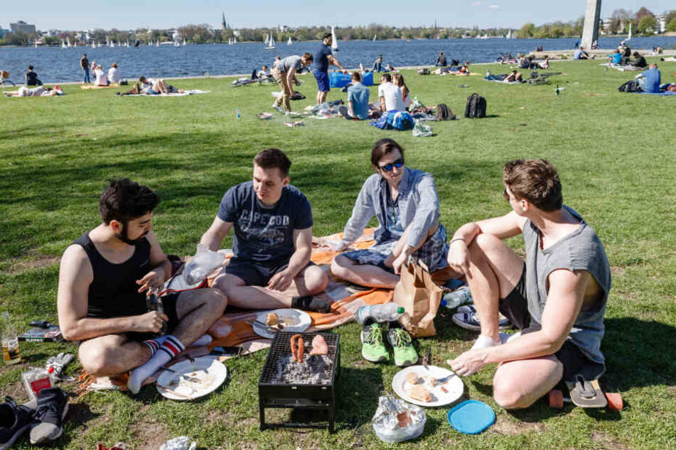 Am Wochenende können wieder die Grill- und Picknicksachen herausgeholt werden.