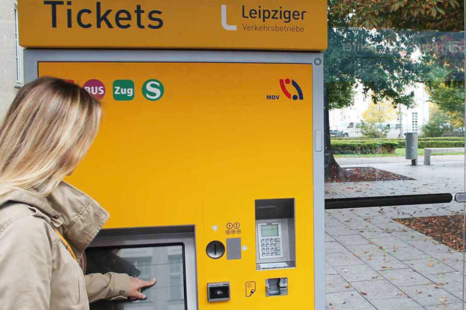 Die Ticketautomaten soll es an vielen Haltestellen in Leipzig bald nicht mehr geben.