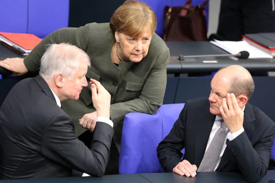 Wird die Berliner GroKo um Kanzlerin Angela Merkel (64, CDU), Innenminister Horst Seehofer (69, CSU) und Finanzminister Olaf Scholz (60, SPD) bis 2021 weiterregieren?