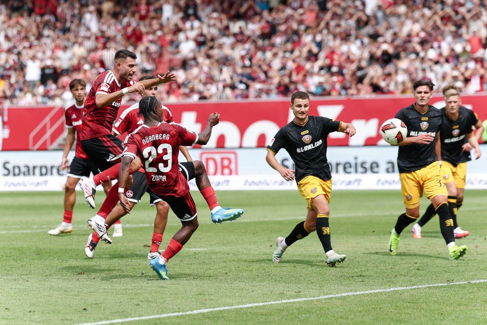 Zoma trifft hier zum 2:0 für die Nürnberger.