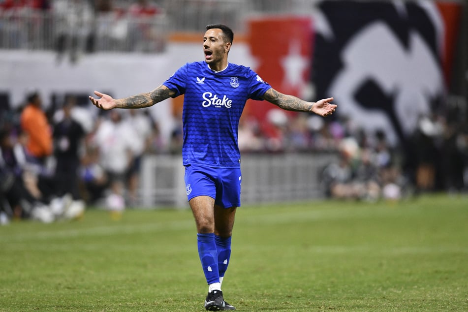 Dwight McNeil spielt seit Sommer 2022 beim FC Everton.